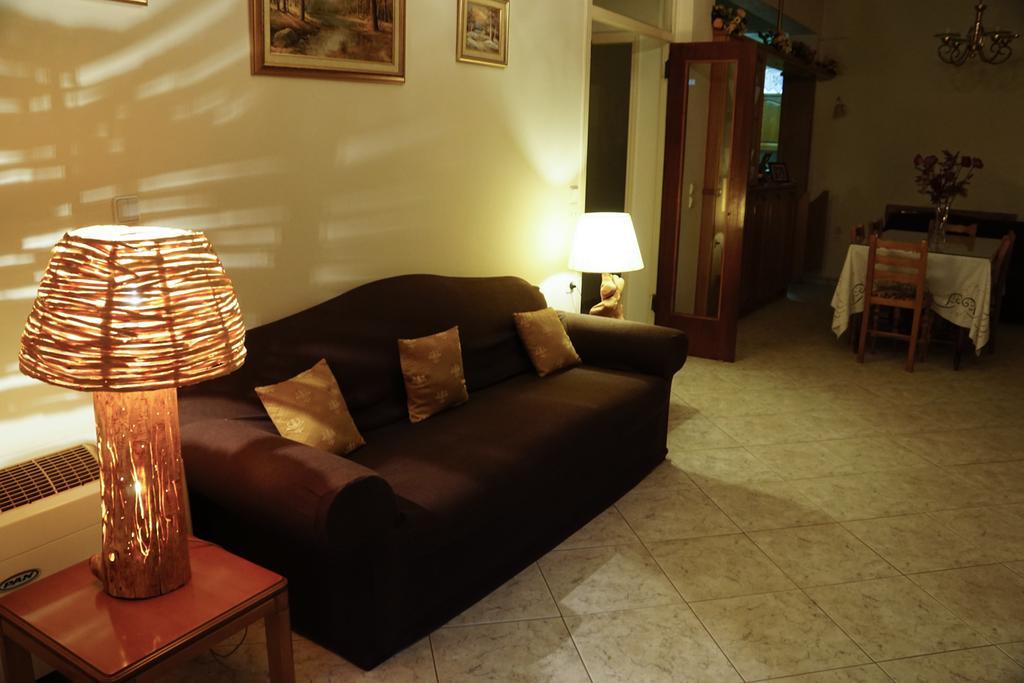 Elatos Hotel Loutra Ipatis Buitenkant foto