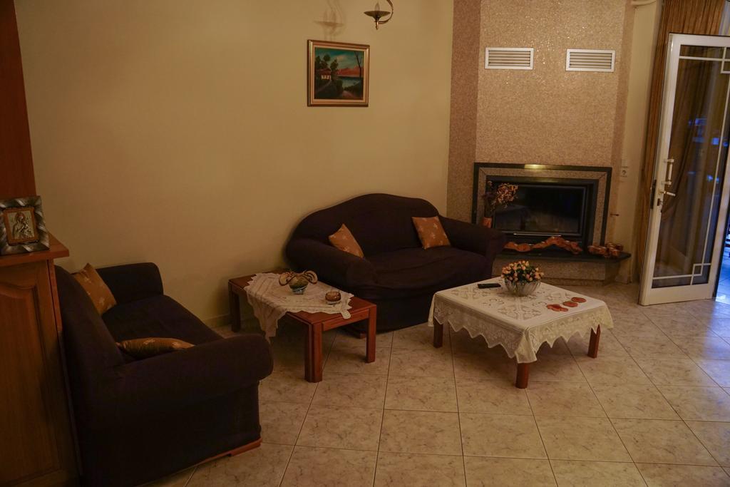 Elatos Hotel Loutra Ipatis Buitenkant foto
